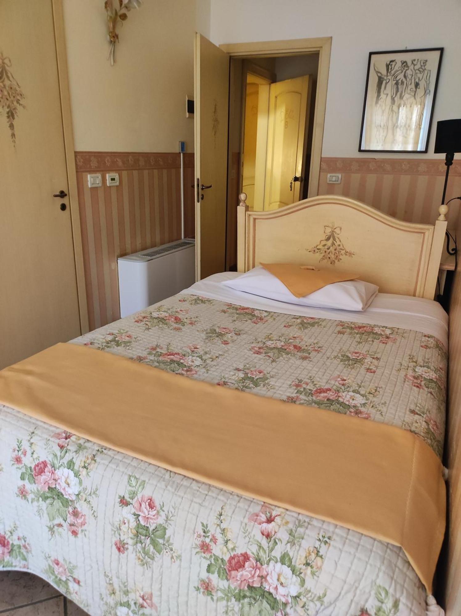 D'Elite Room & Breakfast Феррара Экстерьер фото